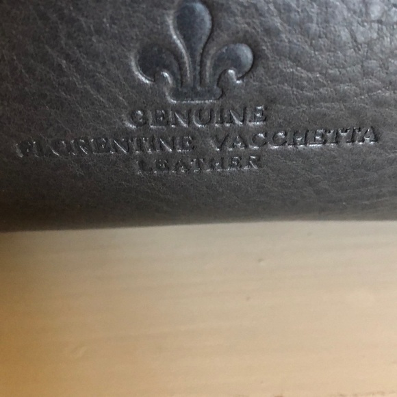 dooney and Bourke handbag - Picture 3 of 6